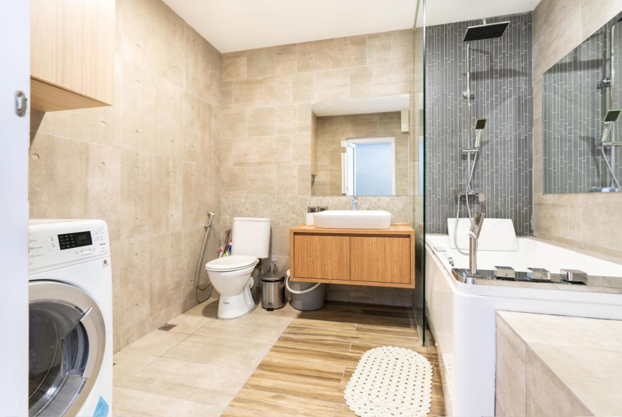 Mansion One Executive Bathtub 1Bedroom 2-4Pax George Town Exterior foto